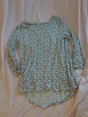 Dalia Blue Floral Print Long Sleeve High-Low Top Size Medium